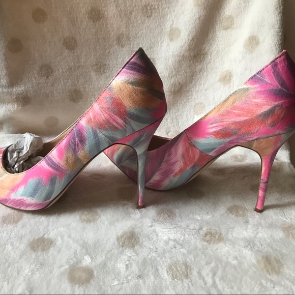 NWT Liliana Multicolored Pastel Floral & Leaf Print Classic Heels, 8.5 - Picture 6 of 16